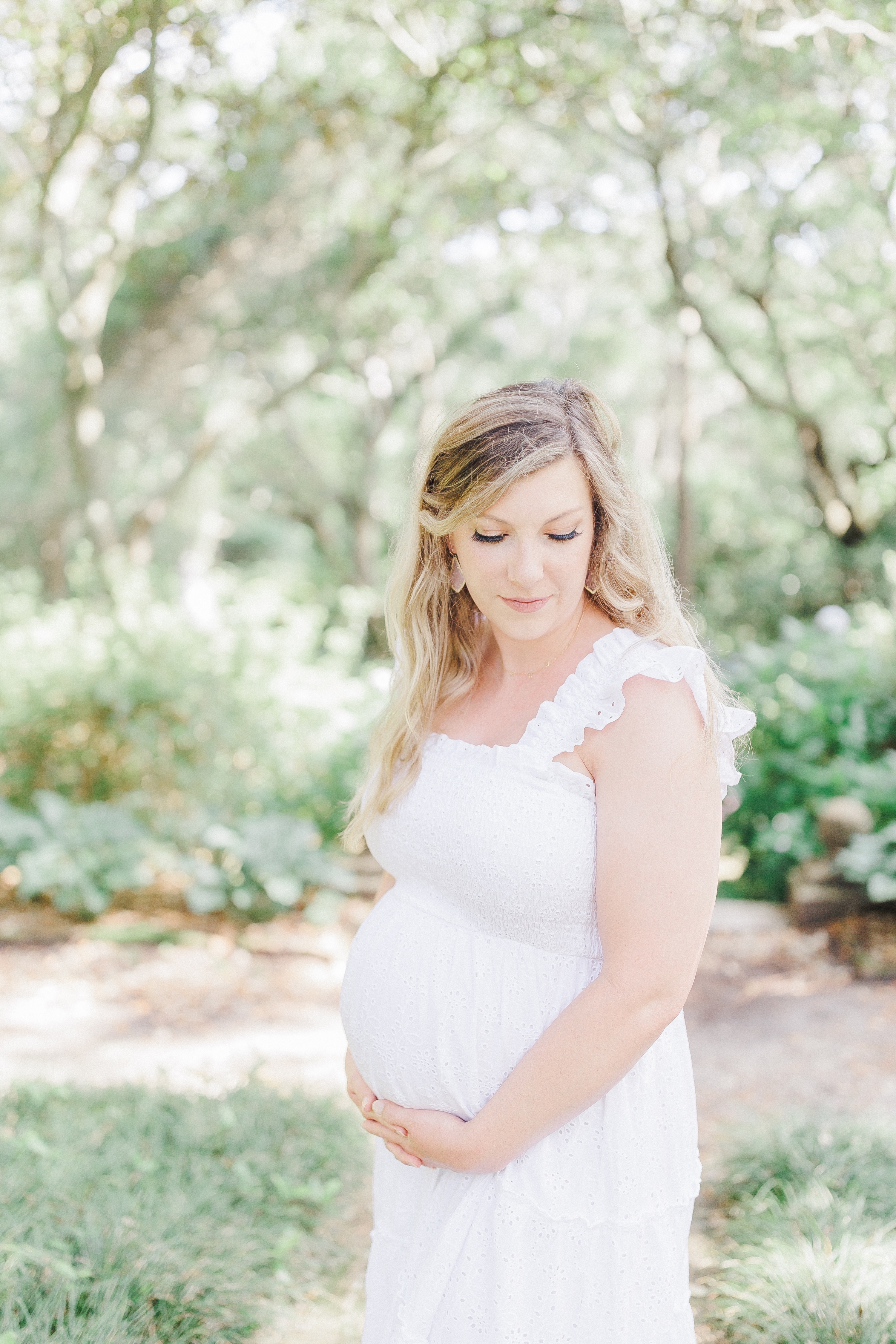 Kayla’s Elizabethan Gardens Maternity Session // Outer Banks Portrait Photographer